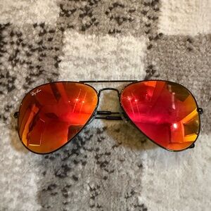 Ray-Ban Aviator Sunglasses with Orange-Red Lenses